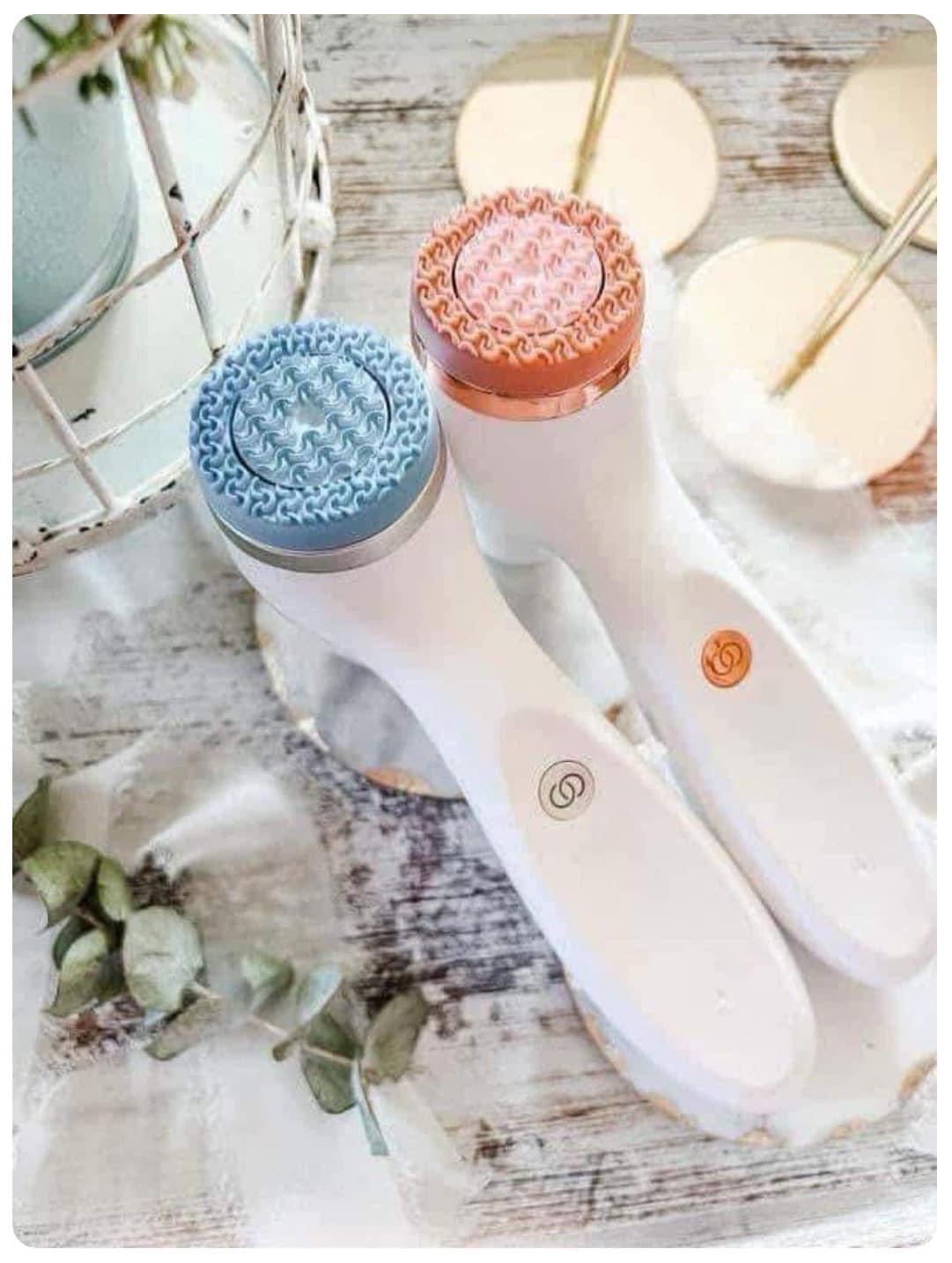 NuSkin: ageLOC LumiSpa iO + Normal/Combo Cleanser - rose gold or blue